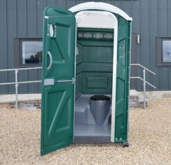 Portable toilet